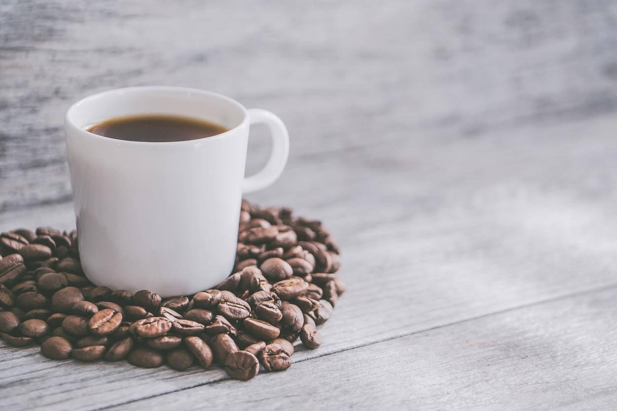 Zipfizz has a higher than moderate caffeine content of 100mg